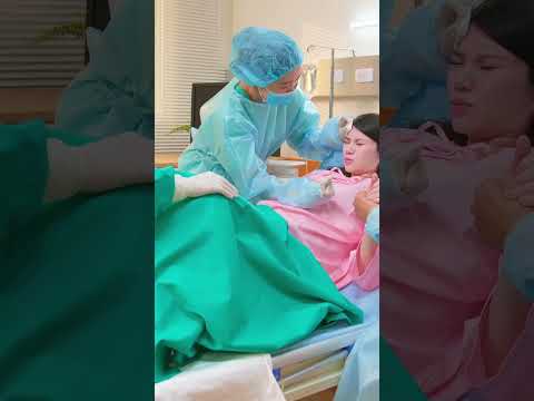 Tại sao trẻ sinh mổ thường dễ ốm vặt hơn trẻ sinh thường?